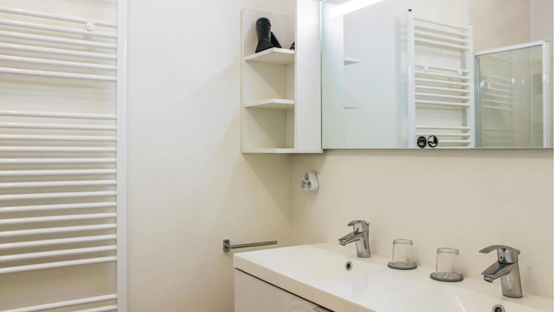 Residentie Crystal Apartment Ostend Belgium